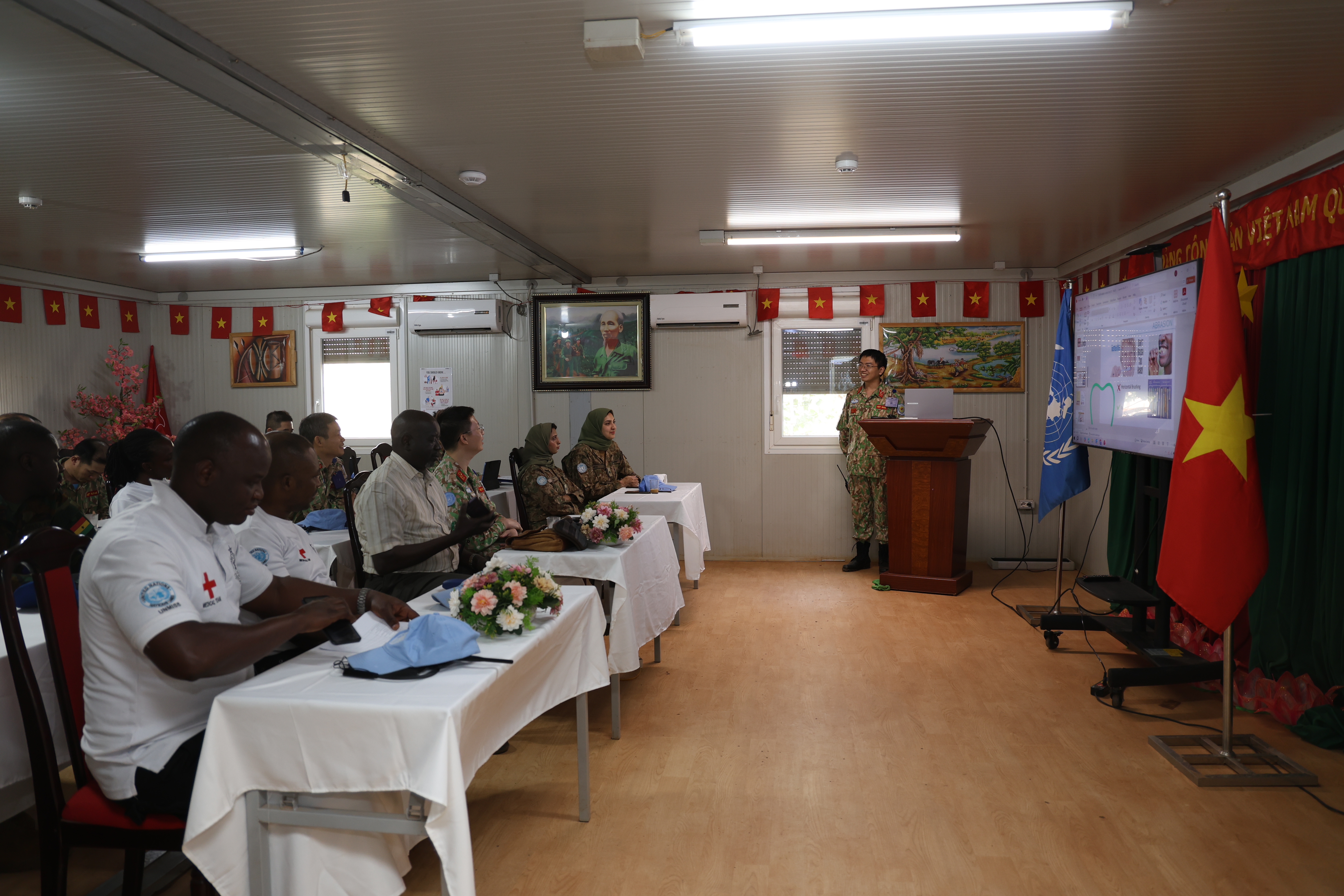 /UploadStore/admin/260326 doan thanh nien 2.7/697afc6b89db07855eca.jpg